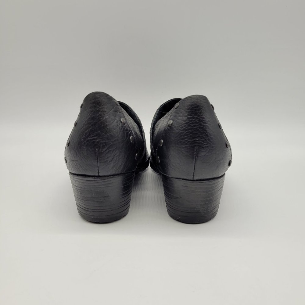 Born Split Toe Pebbled Grain Leather Western Stud… - image 4